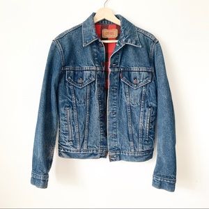 Vintage Levi’s denim jacket w plaid inside.